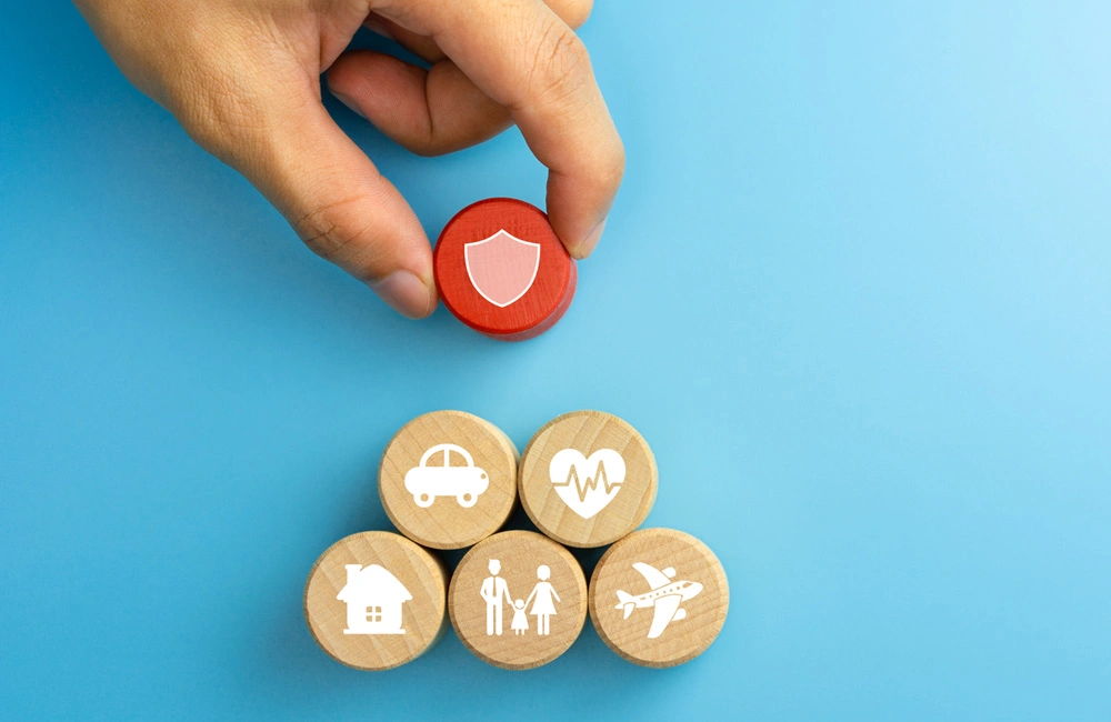 How AI and self-service help insurers keep customers